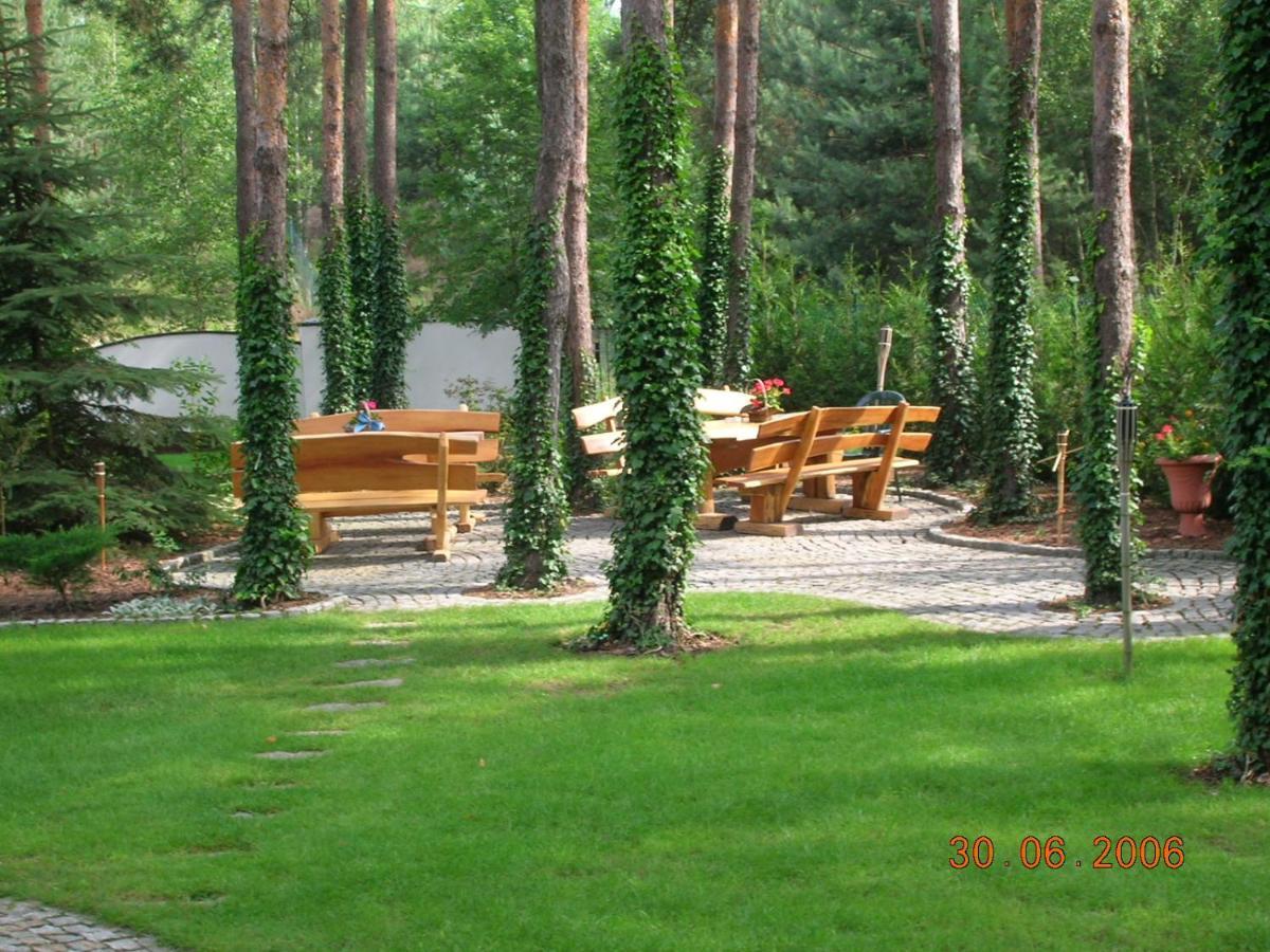 Hotelik Gościniec Pod Sosnami Drzonków Zielona Góra Zewnętrze zdjęcie